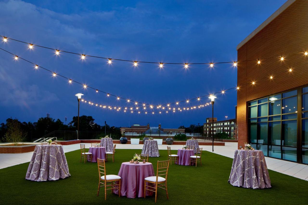 Unc Charlotte Marriott Hotel & Conference Center Exterior foto